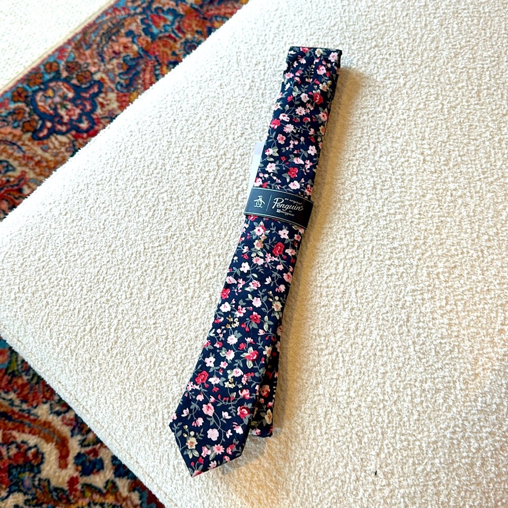 Penguin Skinny Tie Floral